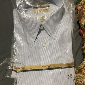 Men’s Button up shirt